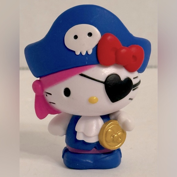 Sanrio Hello Kitty Pirate Figurine, Series 1 - Picture 2 of 9